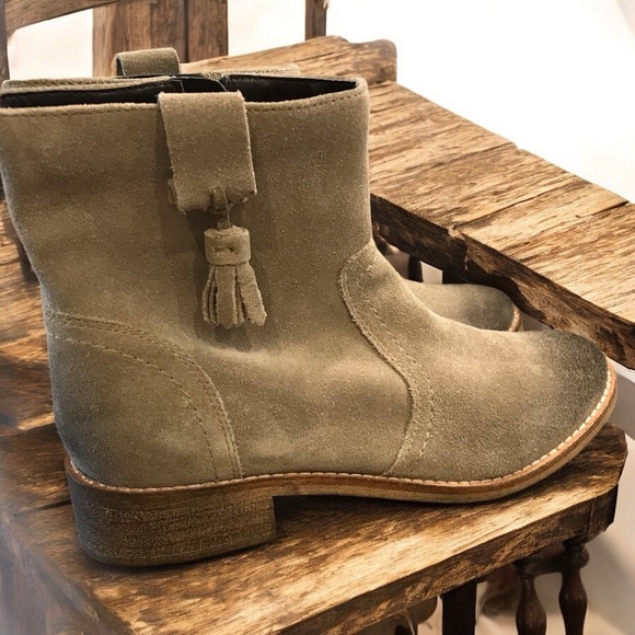 NWT | Crevo Linley Suede Taupe Boots - 6.5 - Picture 3 of 12